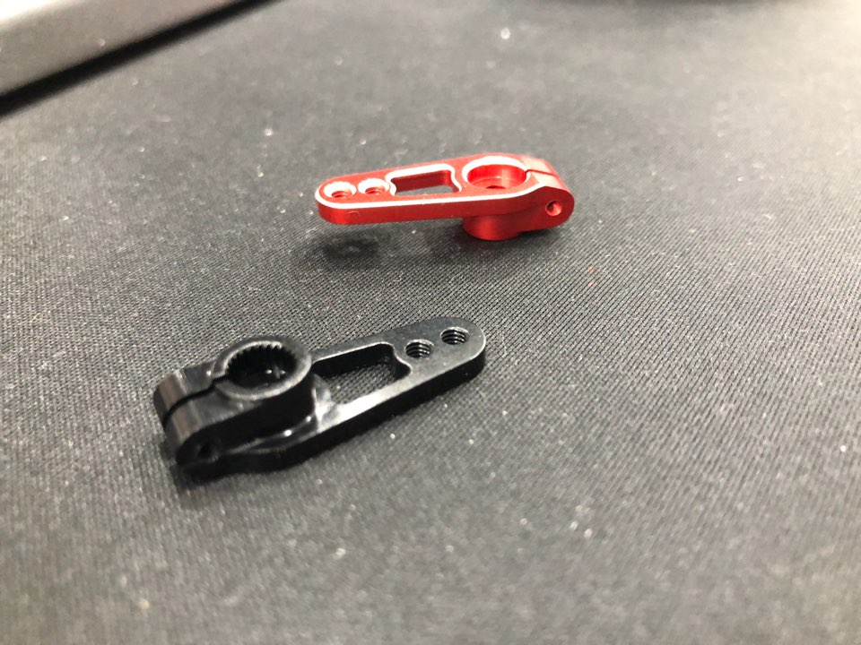 �˾���ũ 13445 [Ares Racing] ��ȭ Aluminum super light 25T Servo horn (Futaba/HIGHEST/Ÿ������/SAVOX ���� ȣȯ �ʰ淮 25T ����ȥ **����1�� 1