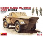 [Miniart] BE35082 1/35 LEICHTER Pz.kpfw. 202(e) w/Crew Dingo Mk.I ( 3 )