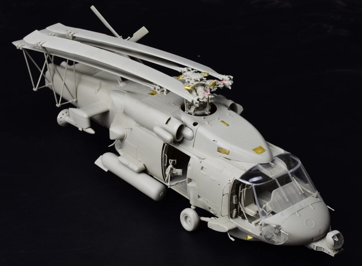 [�˾���ũ] CZKH50009 [kitty Hwak] CZKH50009 1/35 SH-60B Sea Hawk 2