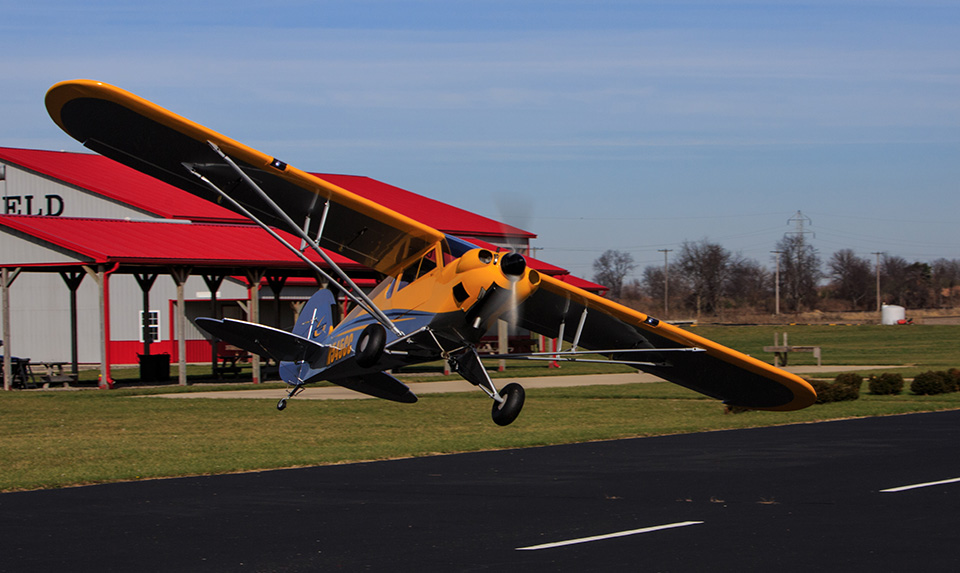 [�˾���ũ] HAN5065 [HANGAR9] Carbon Cub 15cc ARF ���ָ� ����� 26