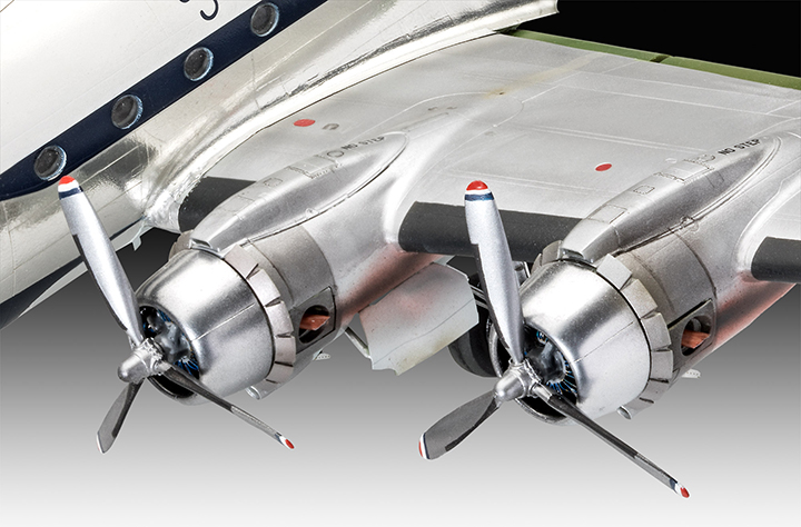 [�˾���ũ] BV3920 [Revell Gmbh] BV3920 1/72 C-54D Thunderbirds Platinum Edition 5