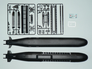 [�˾���ũ] BZ9007 [Zvezda] BZ9007 1/350 Kursk Nuclear Submarine 1